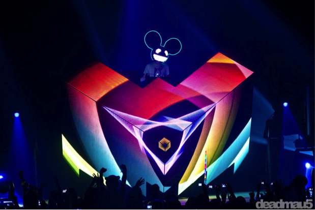 4 Ways to “Entertrain” Your Clients & Build Culture